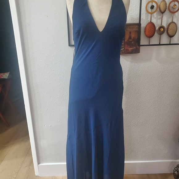 V-Neck Maxi Dress - Picture 4 of 12